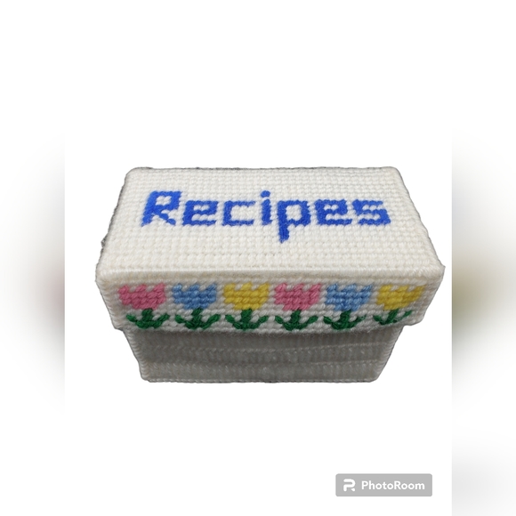 Handmade Plastic Canvas Recipes Box White With Yellow Blue Pink Flowers Adorable - Picture 1 of 8